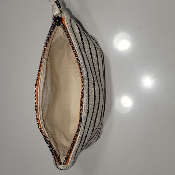 Makeup Bag / Toiletries Pouch - Picture 5 of 9